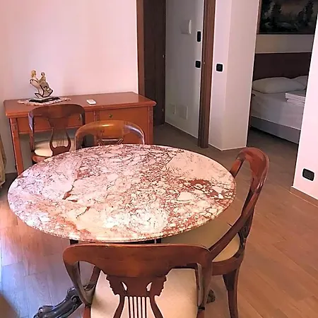 Casa Rosa Hotel